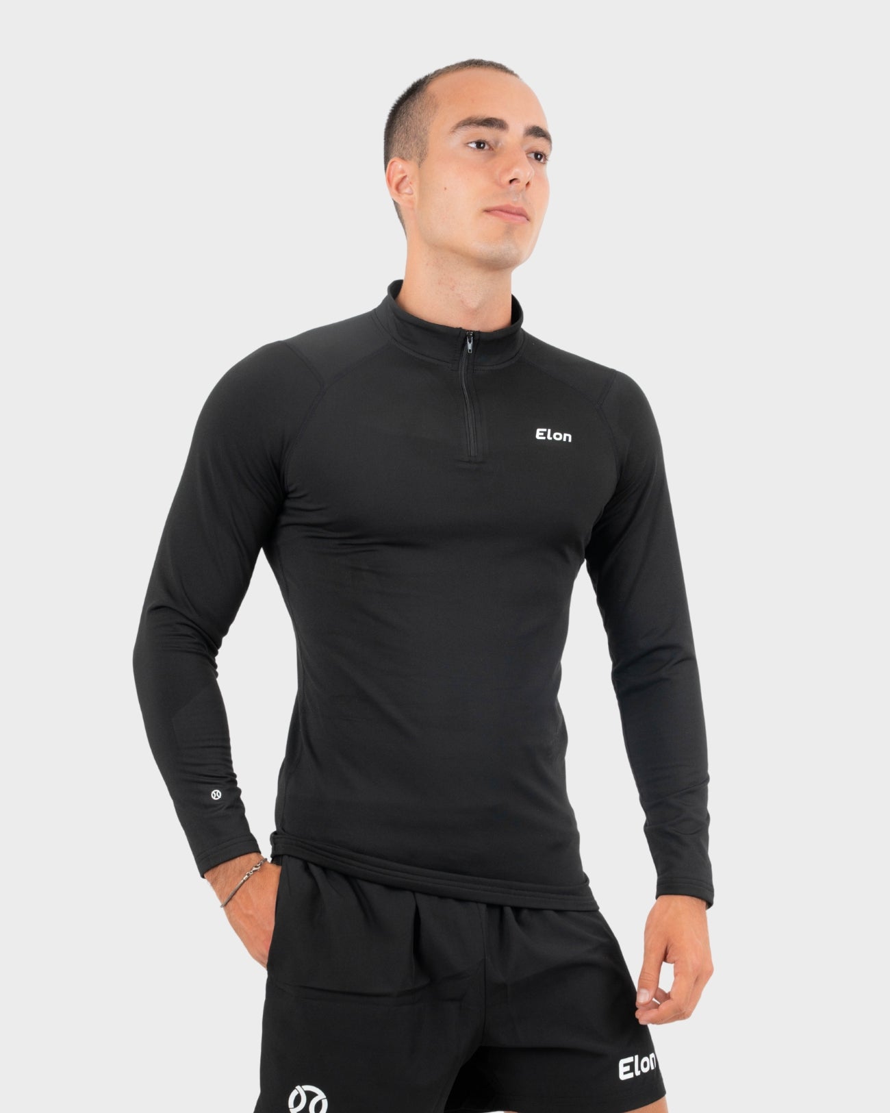 Manga larga y sudadera con capucha